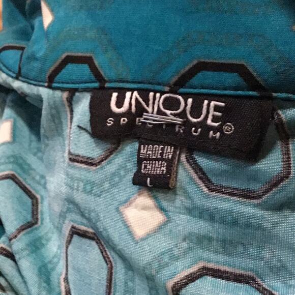 UniqueSpectrum Button Down Shirt - Picture 7 of 7